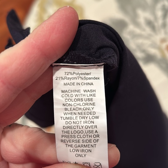 Ladies size XS Navy Scrub jogger set - Picture 12 of 13